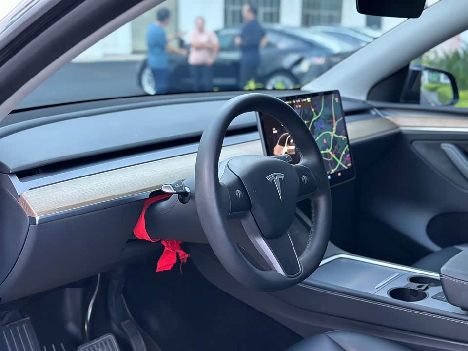 Tesla Model Y Tesla Model Y