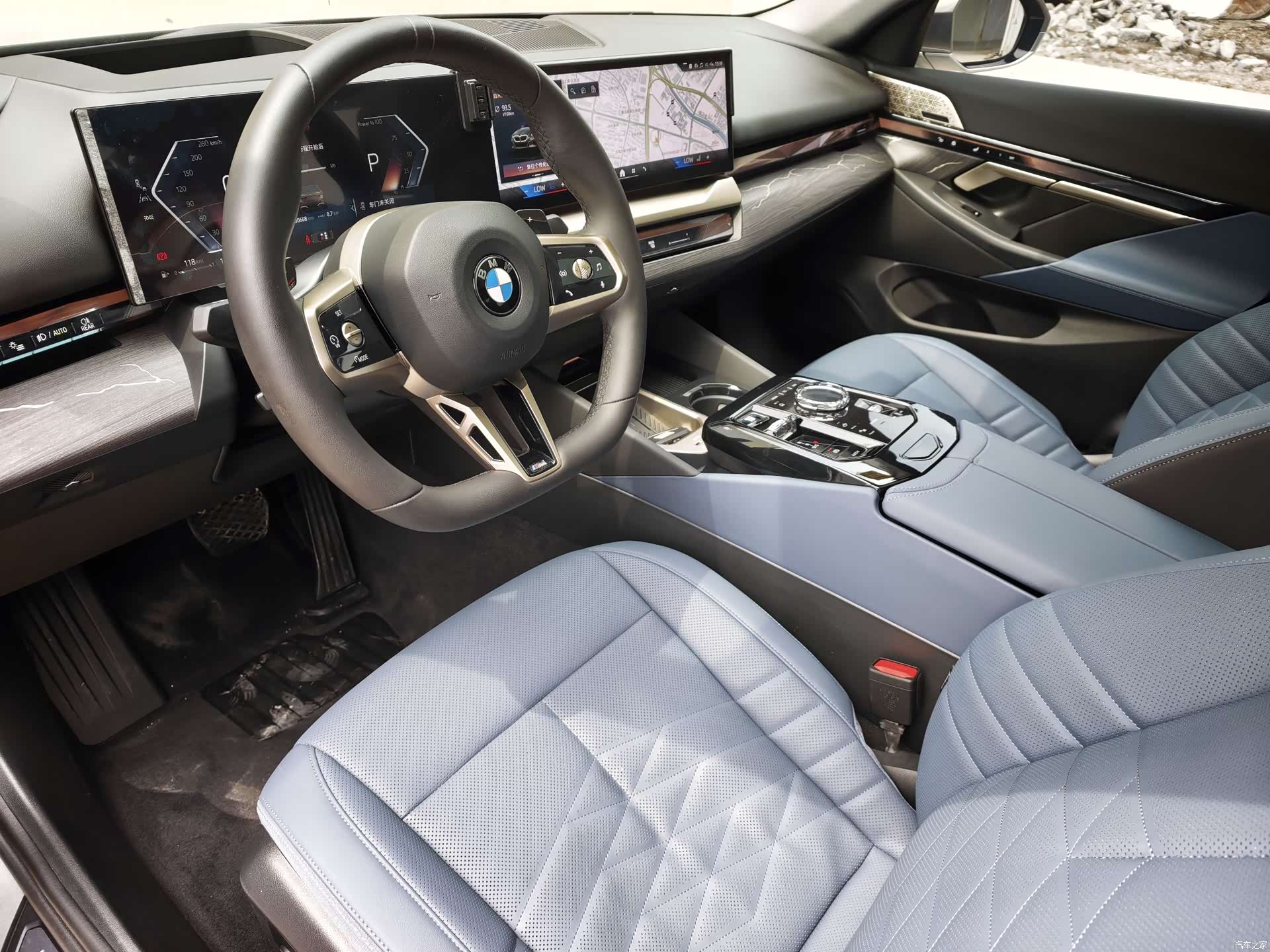 BMW 5 Series, 2024 10