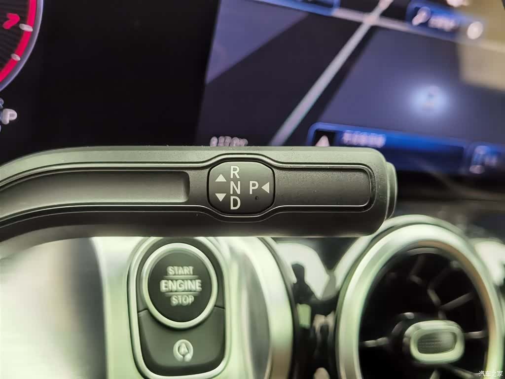 Mercedes-Benz GLB, 2023 13