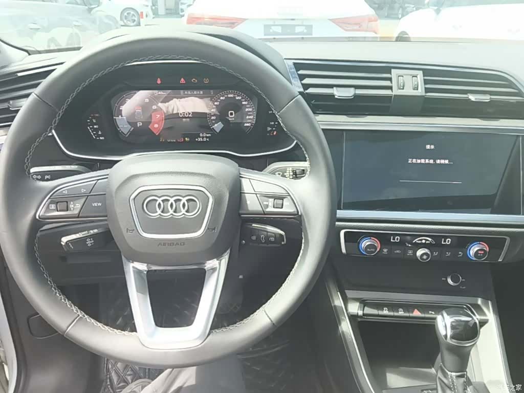 Audi Q3, 2023 10