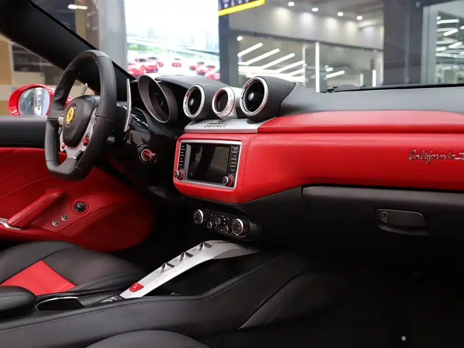 Ferrari California T