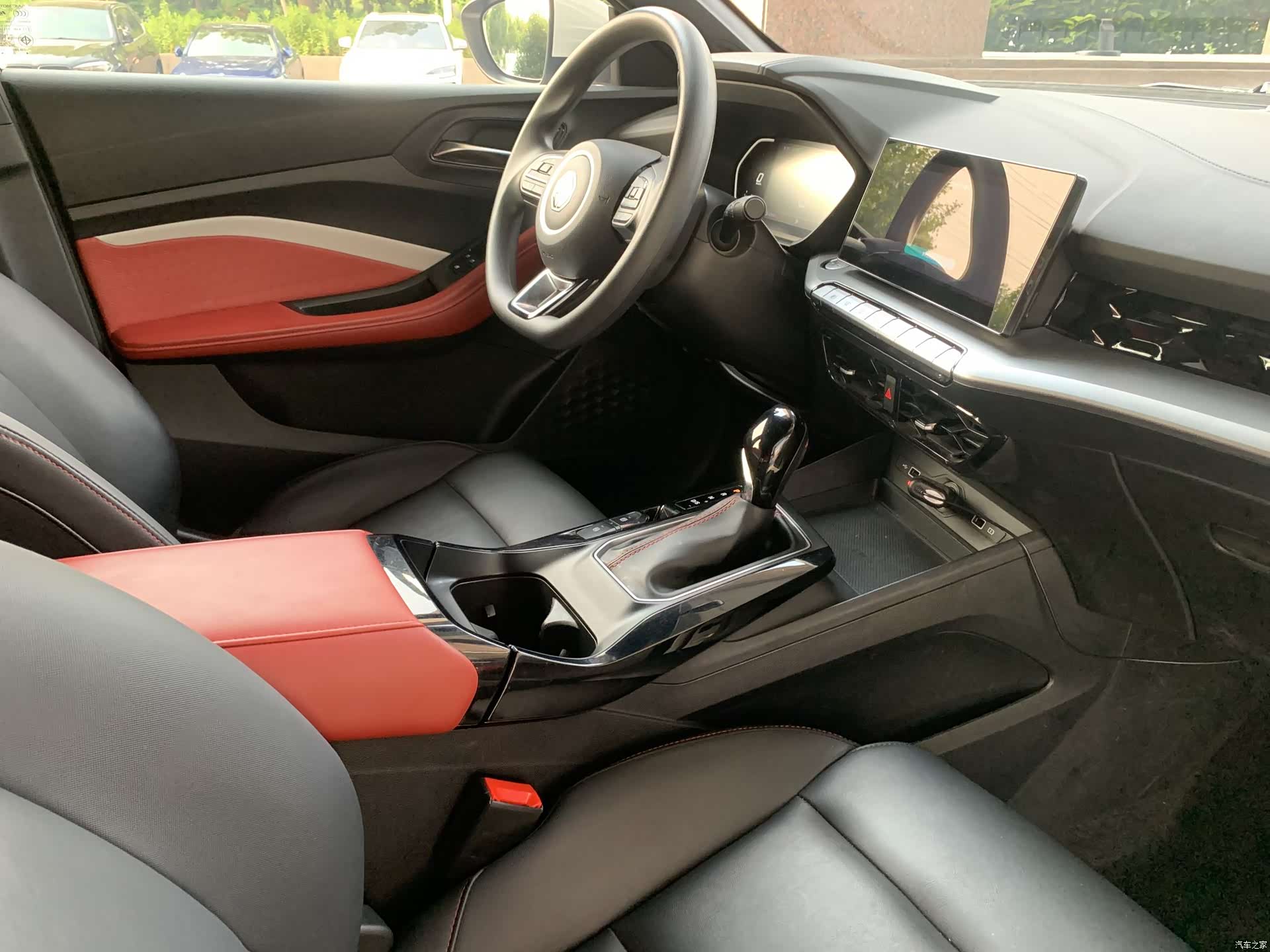 MG MG5, 2023 10