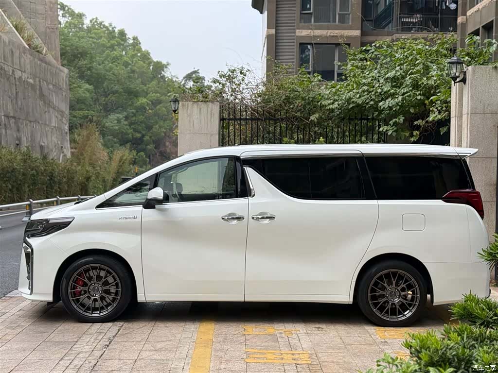 Toyota Alphard, 2019 4
