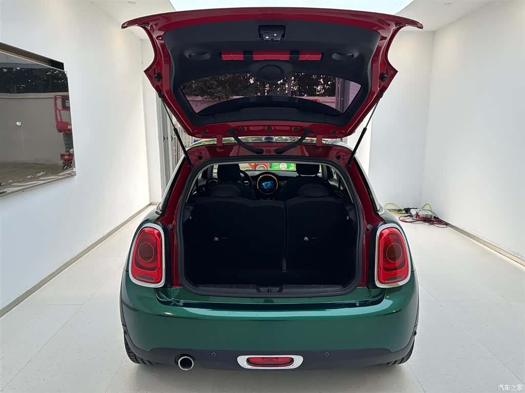 Mini ONE, 2019 9