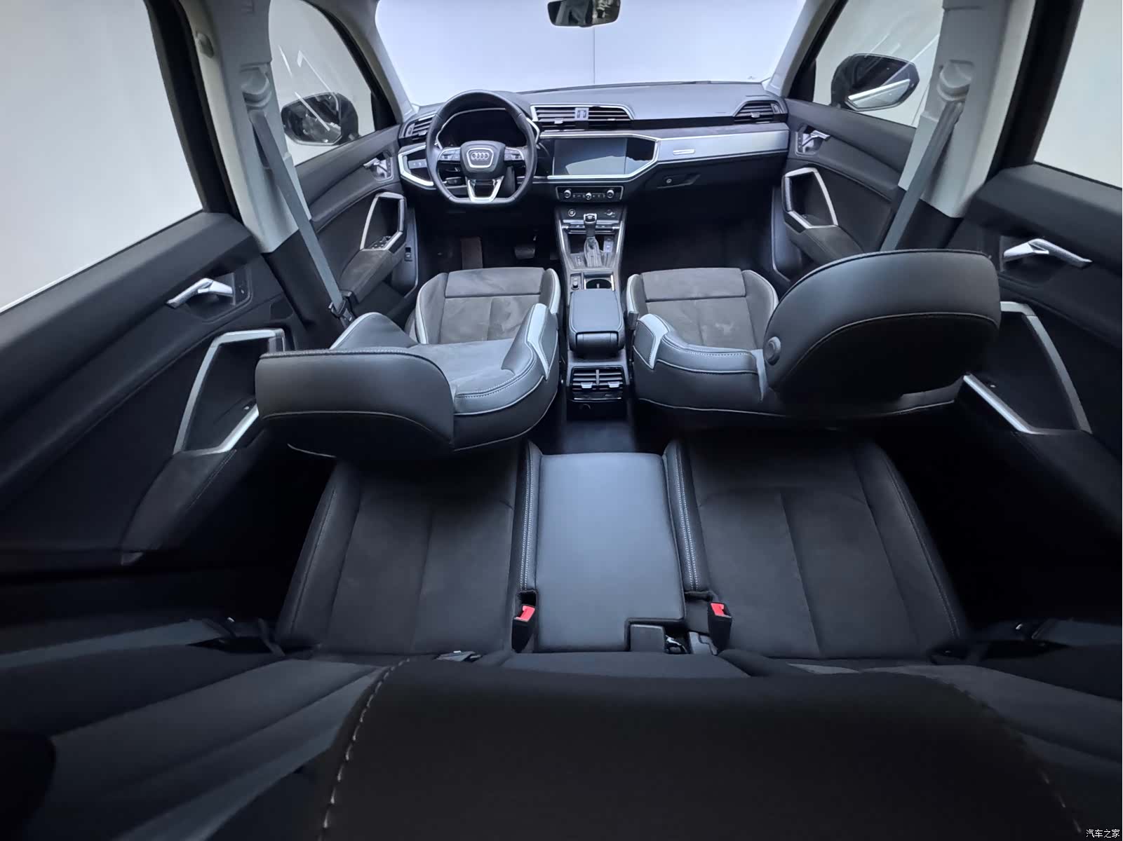 Audi Q3, 2023 8