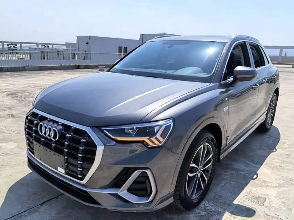 Audi Q3 2022 35 TFSI
