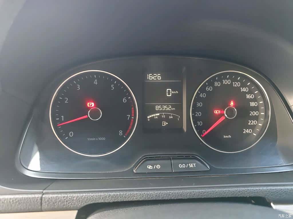 Volkswagen Lavida, 2015 10
