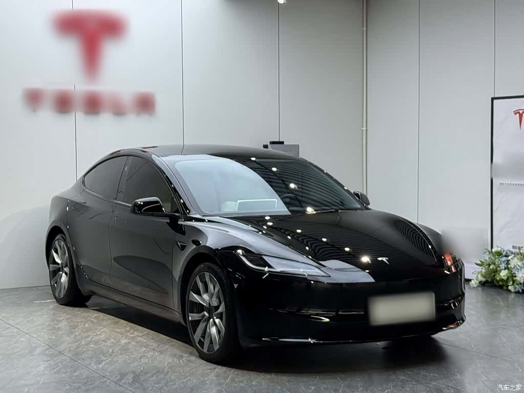 Tesla Model 3, 2024 4