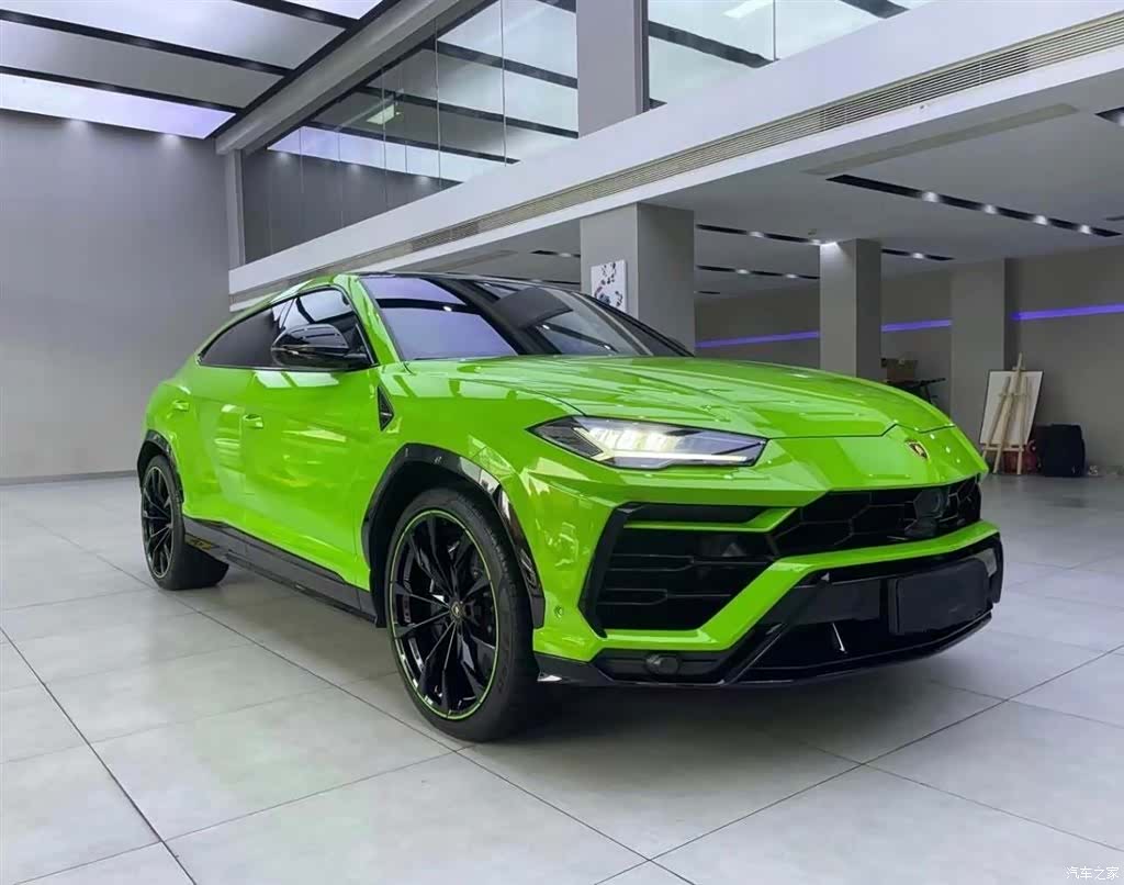 Lamborghini Urus, 2021 3