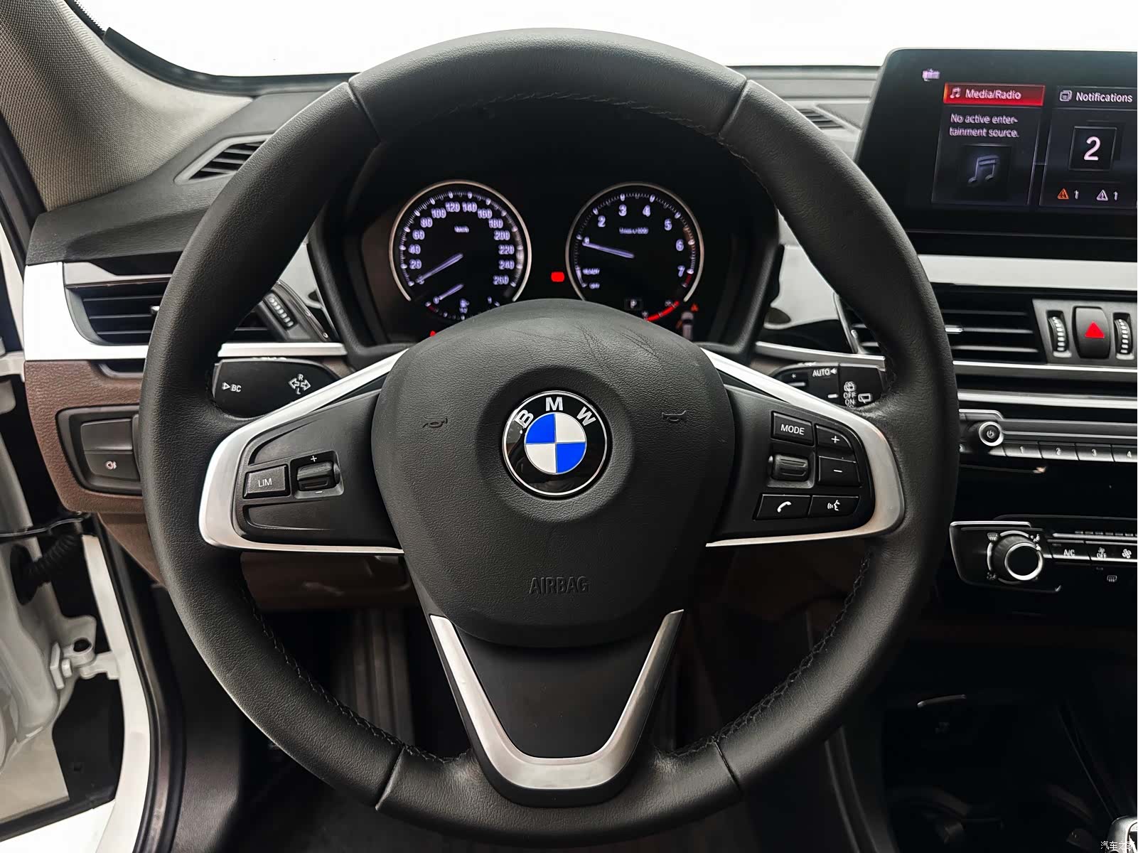 BMW X1, 2022 11