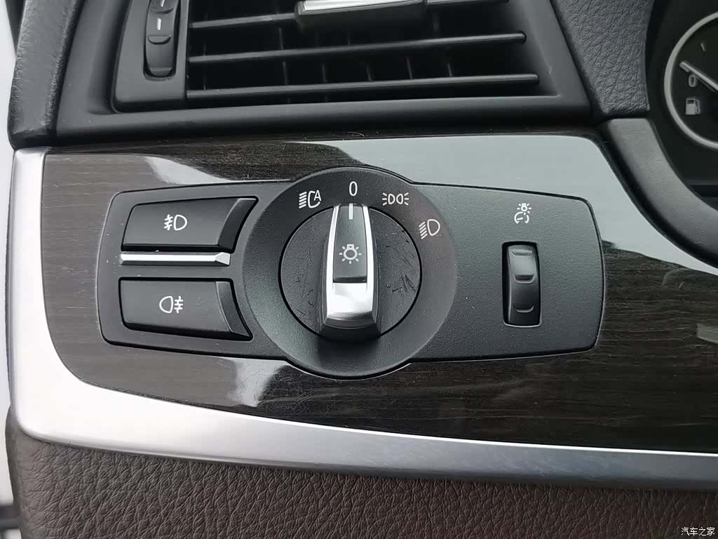 BMW 5 Series, 2015 21