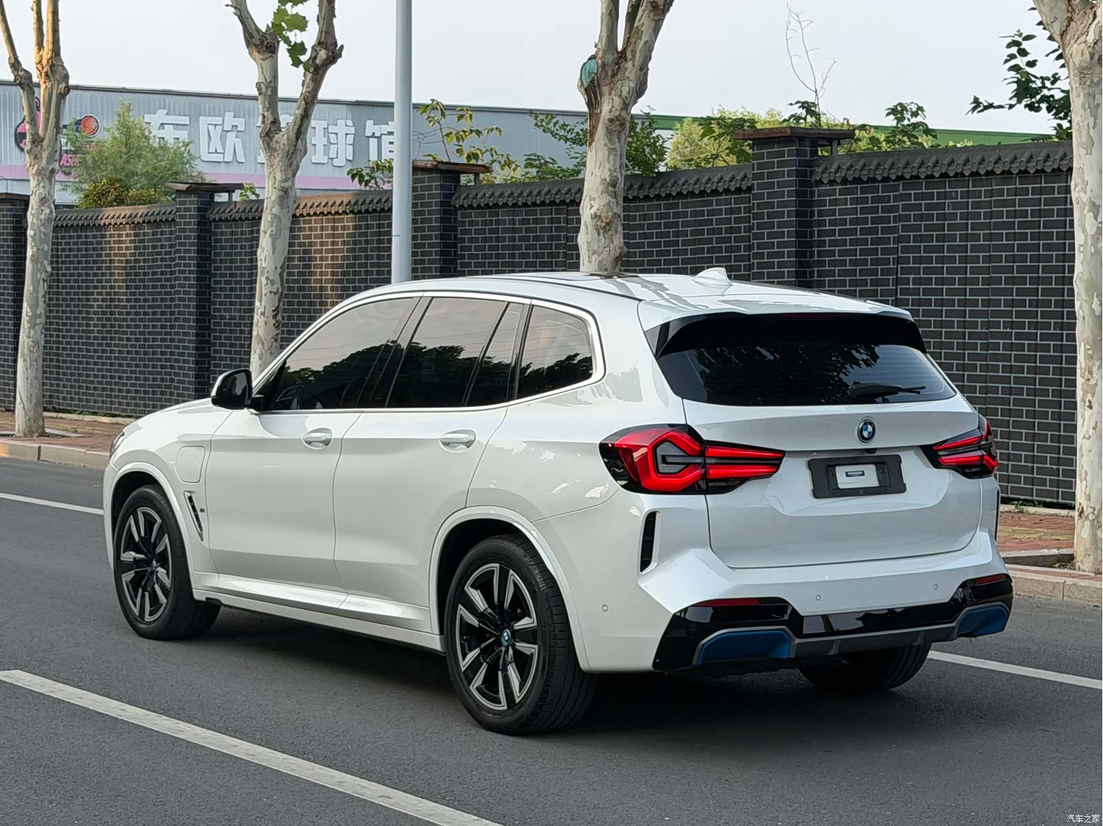BMW iX3, 2022 все фото