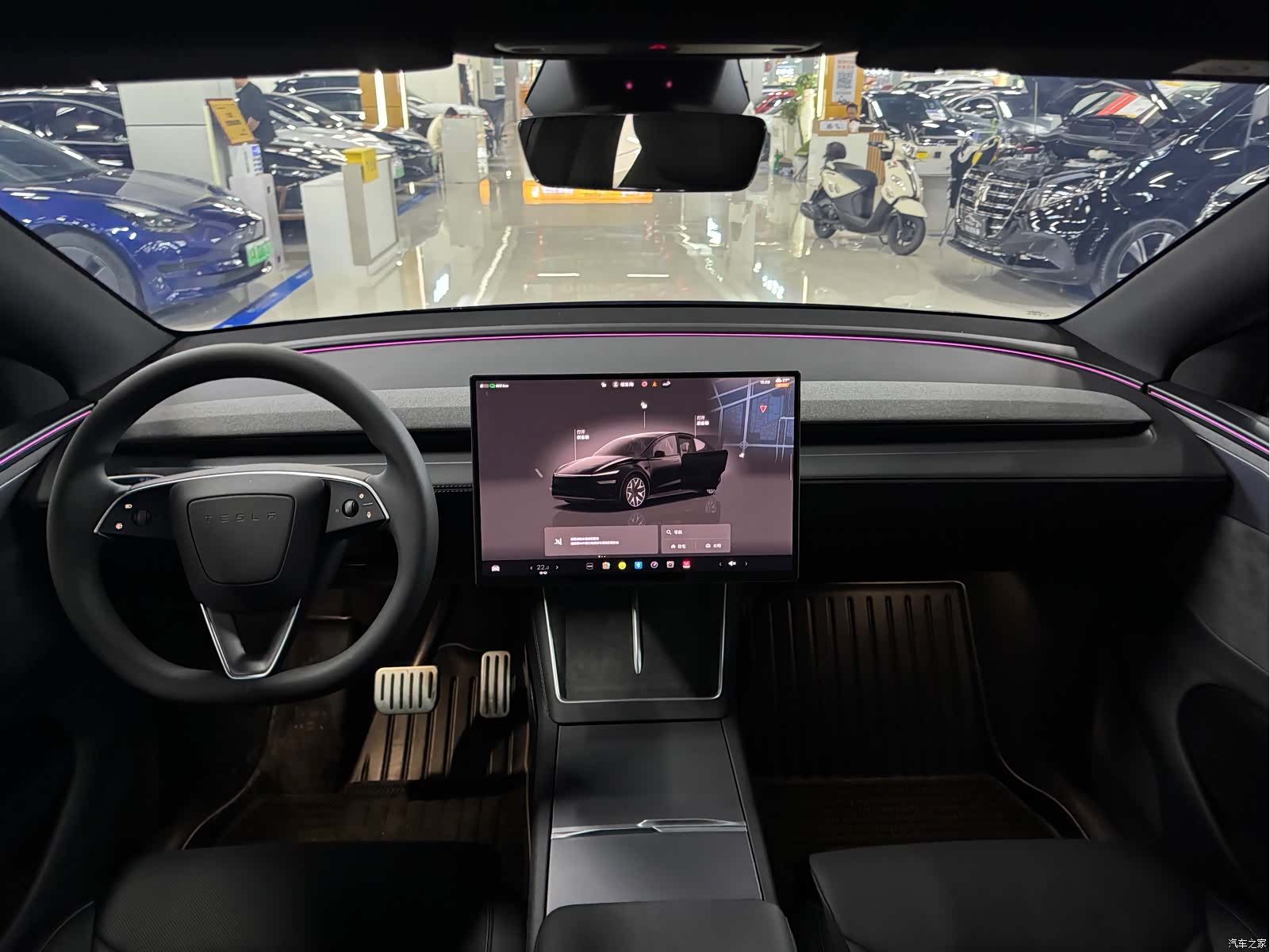 Tesla Model Y, 2025 все фото
