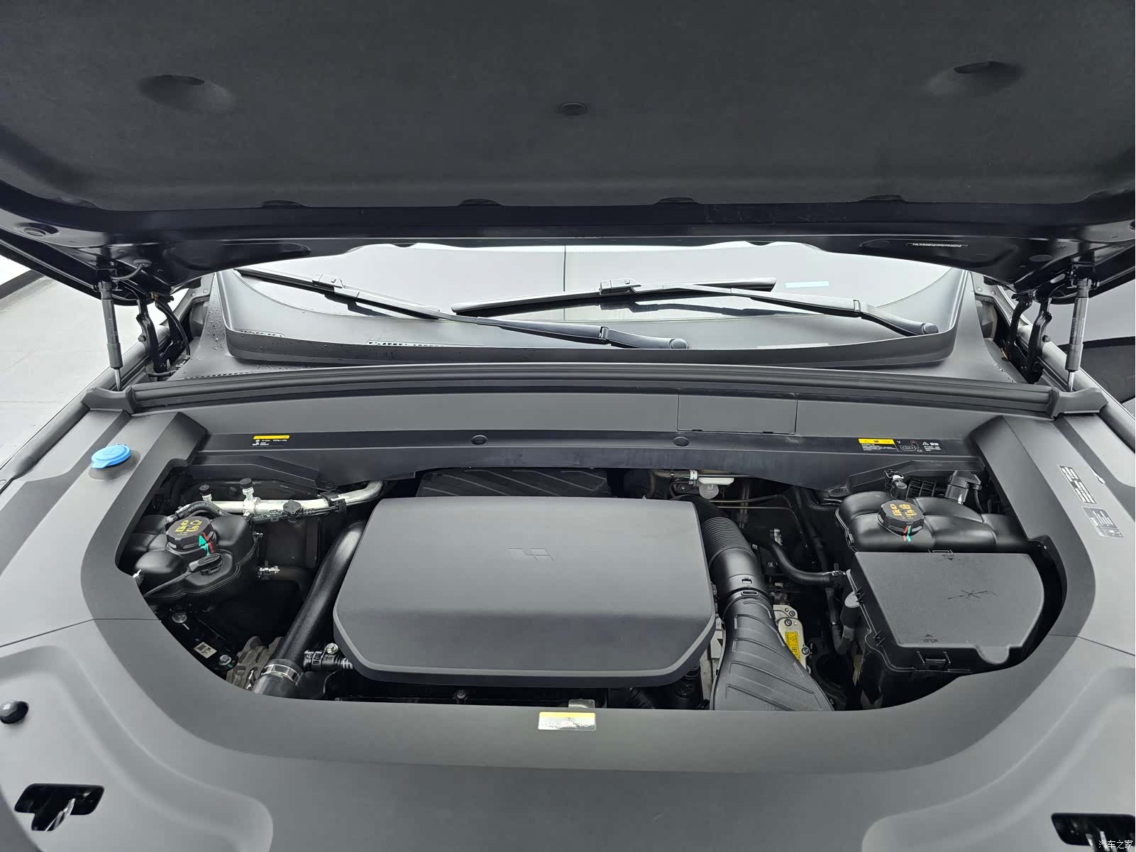 Li Auto L8, 2023 11