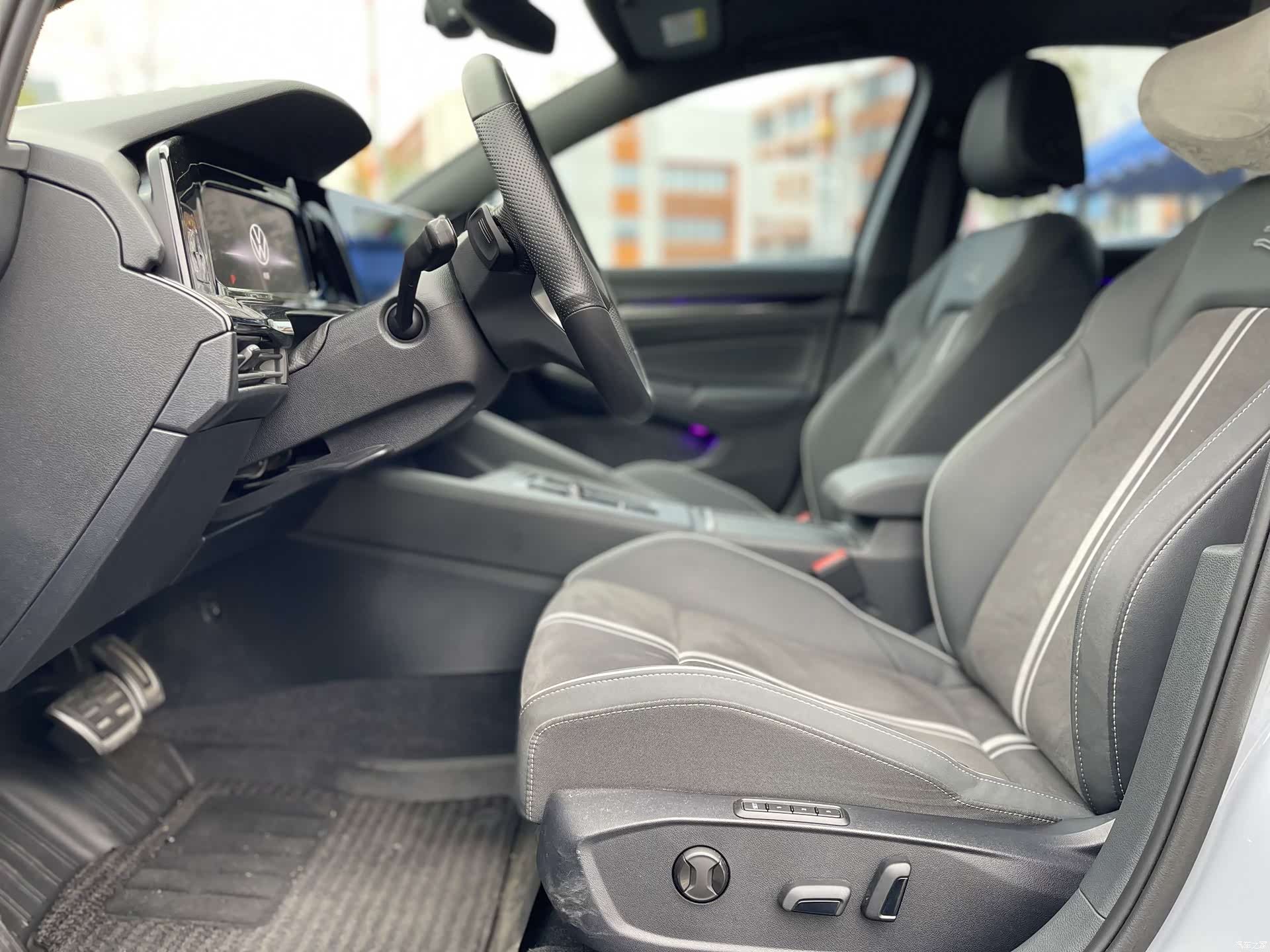 Volkswagen Golf, 2023 8