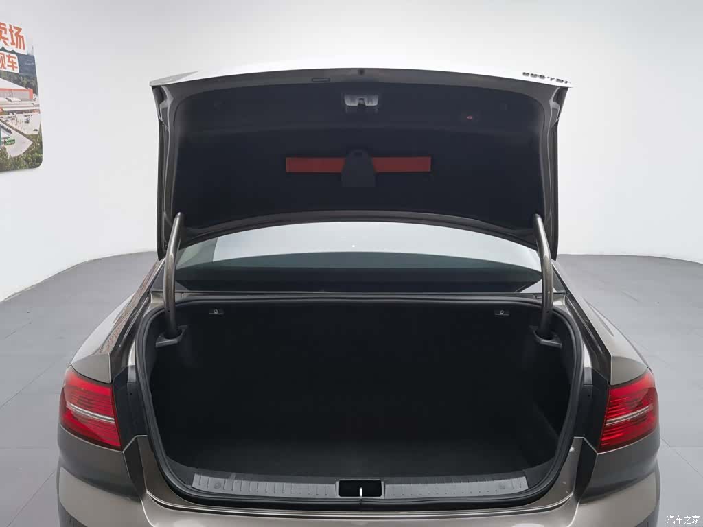 Volkswagen Magotan, 2017 16