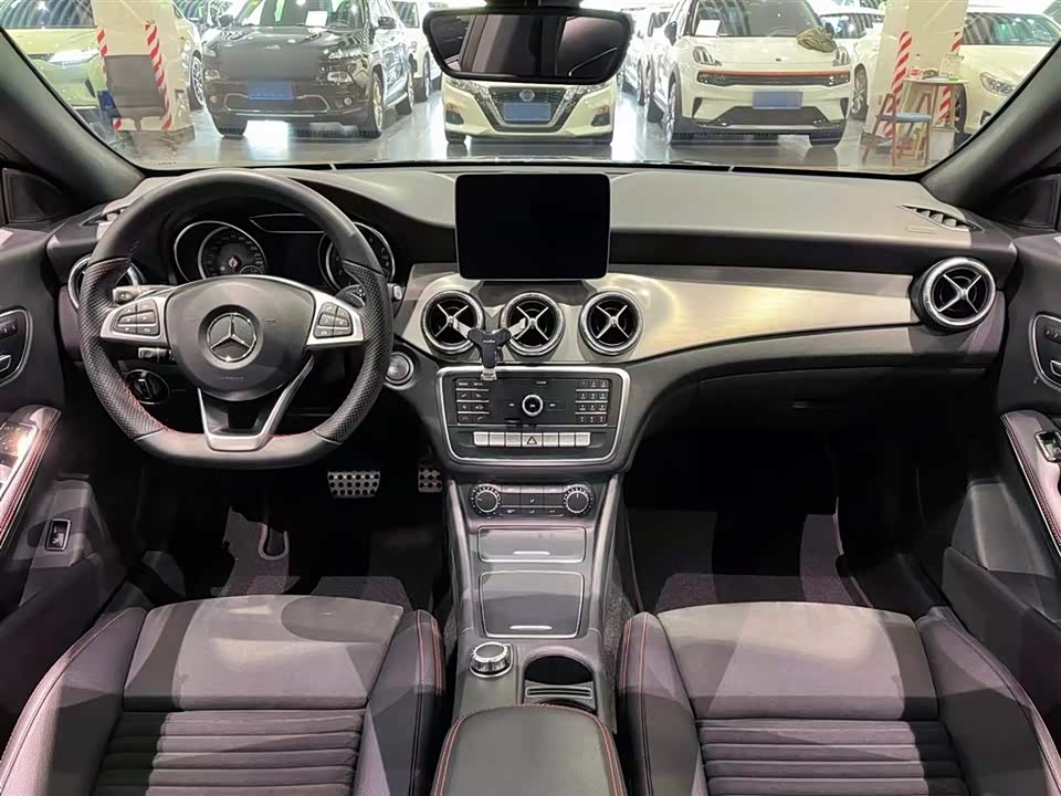 Mercedes-Benz CLA