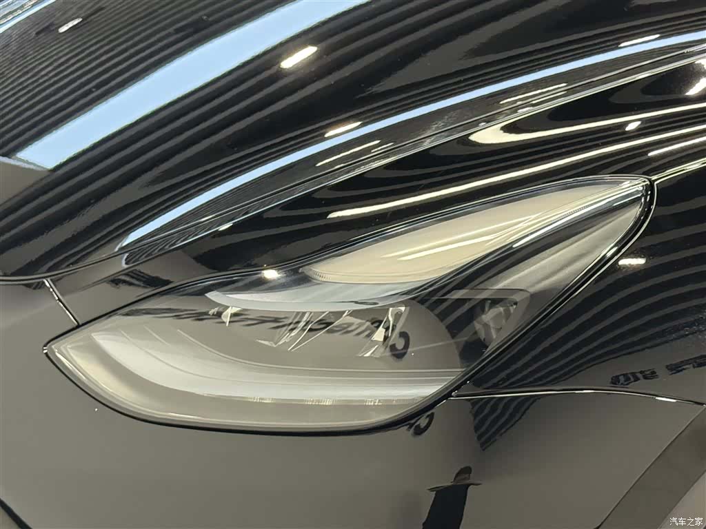 Tesla Model Y, 2023 8