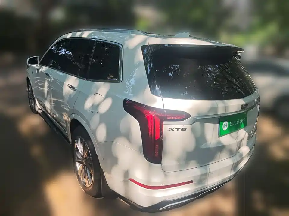Cadillac XT6