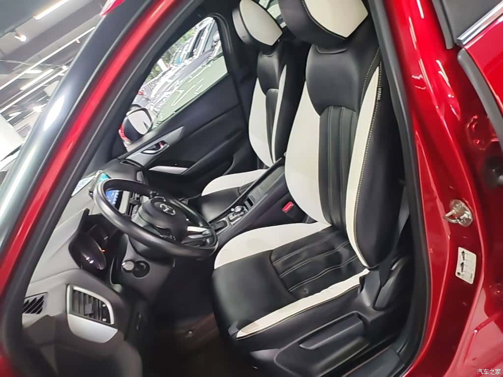 Mazda CX-4, 2019 15