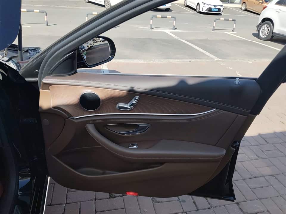 Mercedes-Benz E-class Mercedes-Benz E-class