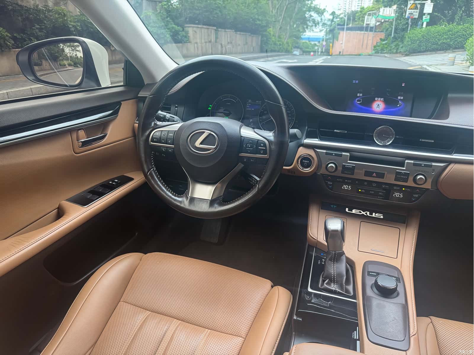 Lexus ES, 2018 12