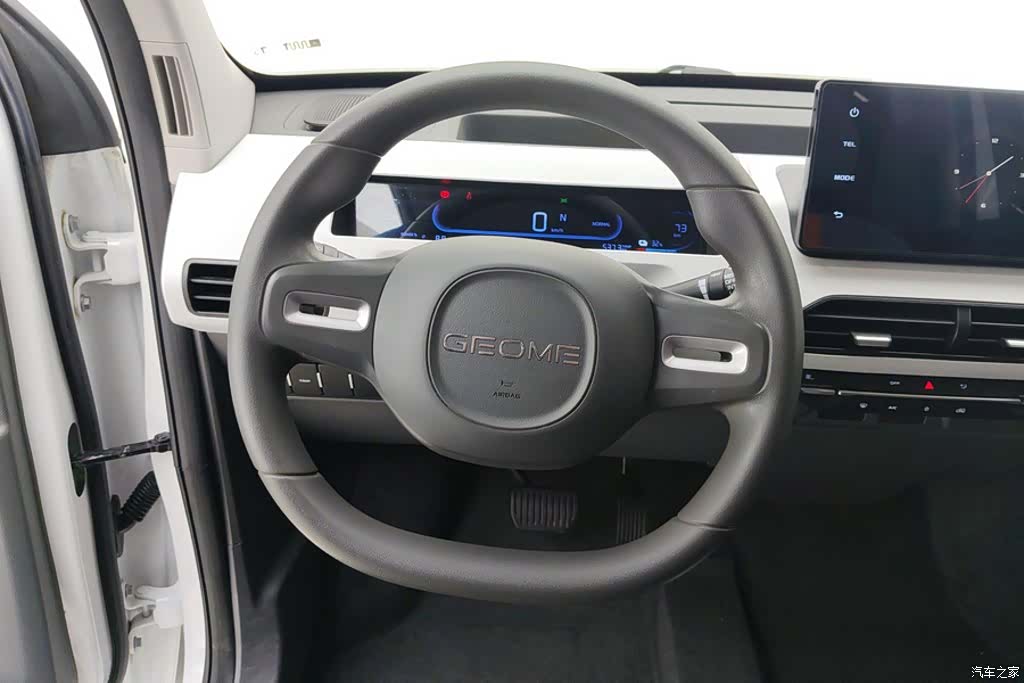 Geely Panda, 2023 15