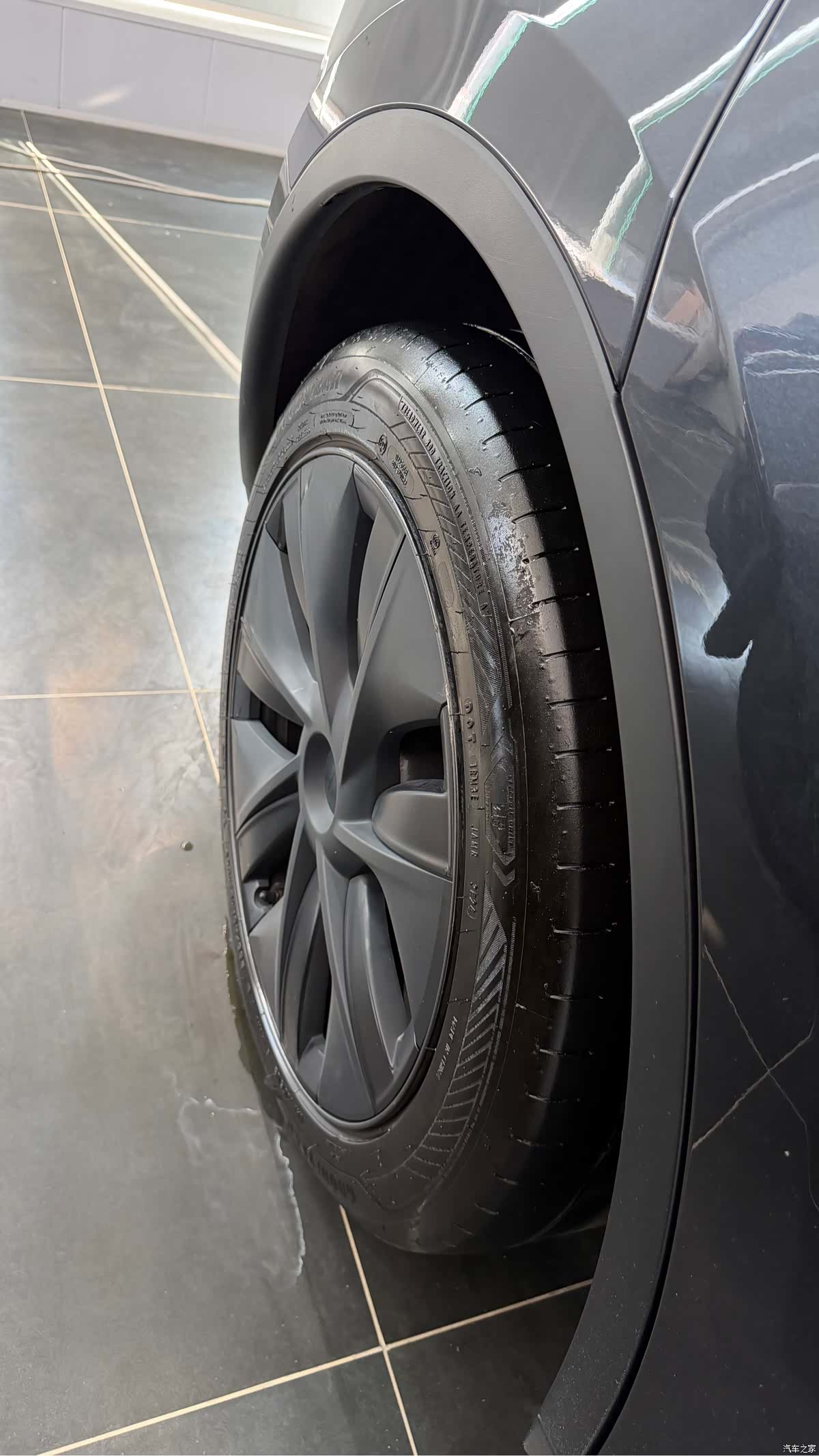 Tesla Model Y, 2024 9