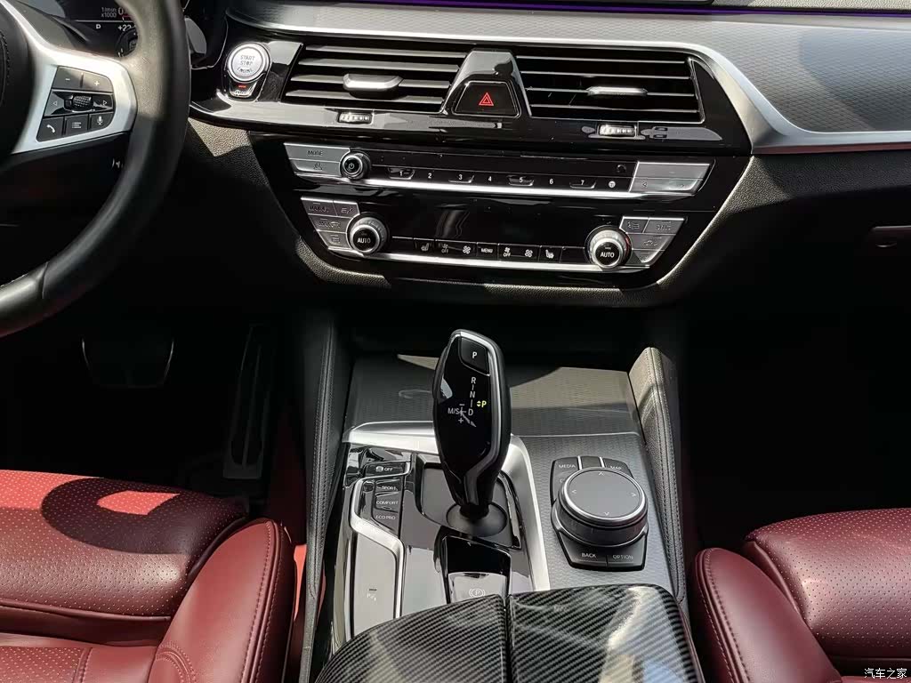 BMW 5 Series, 2020 все фото