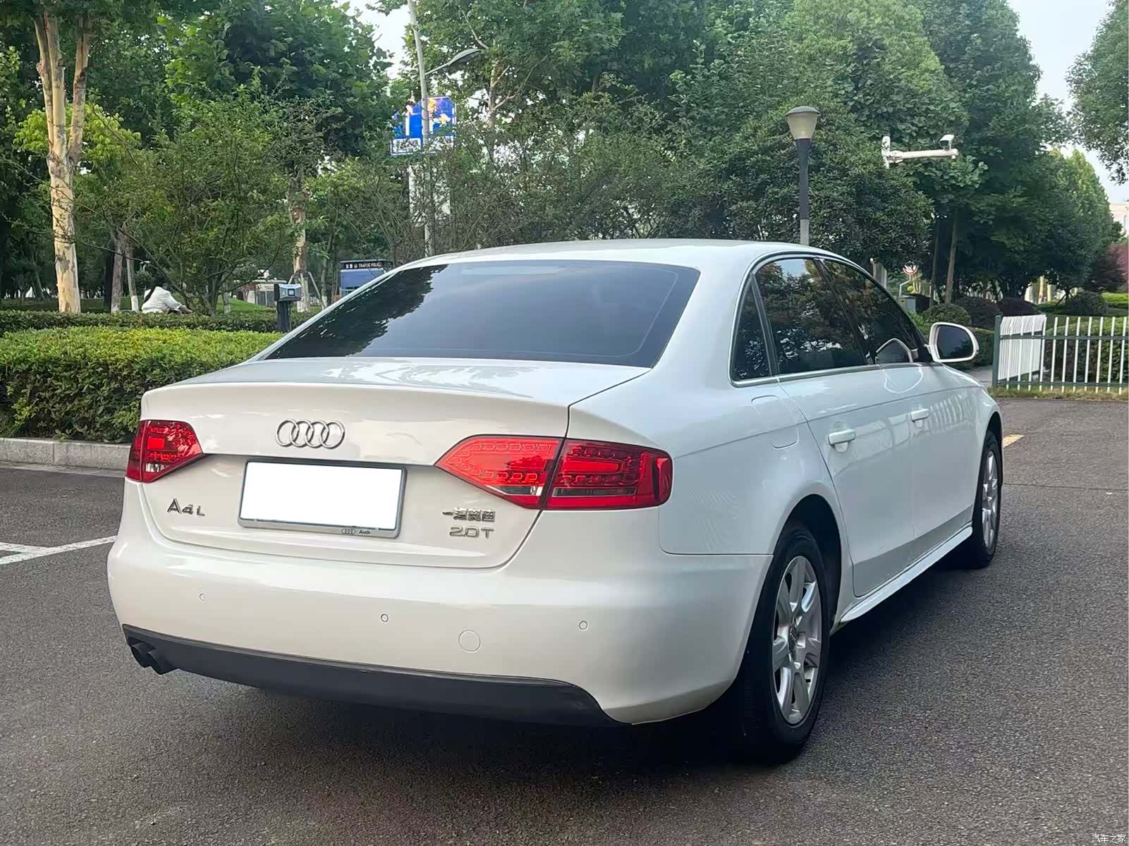 Audi A4L, 2011 7