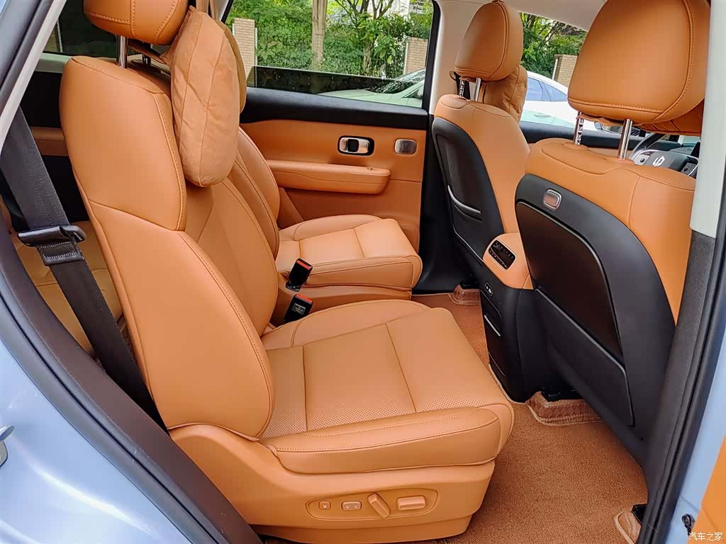 Leapmotor C16, 2025 11