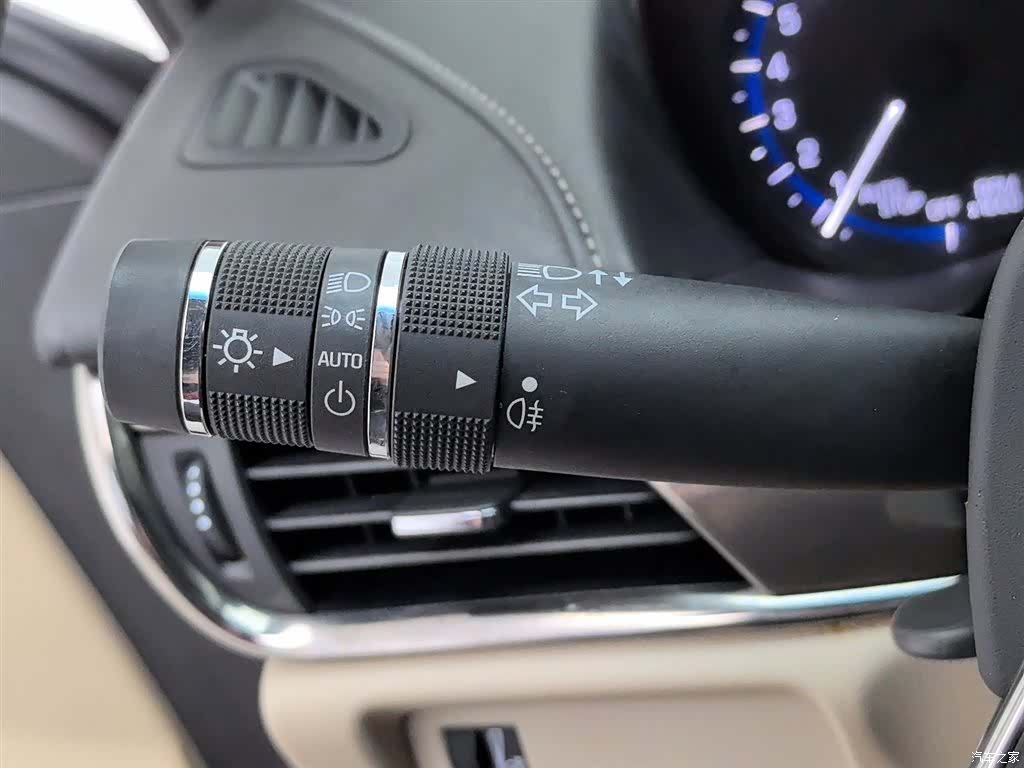 Cadillac ATS-L, 2016 21