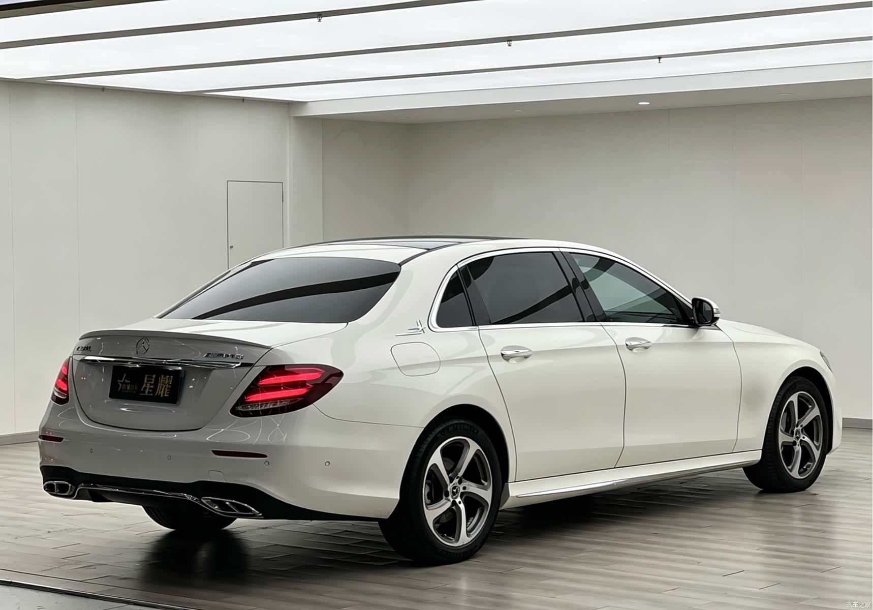 Mercedes-Benz E-Class, 2019 21