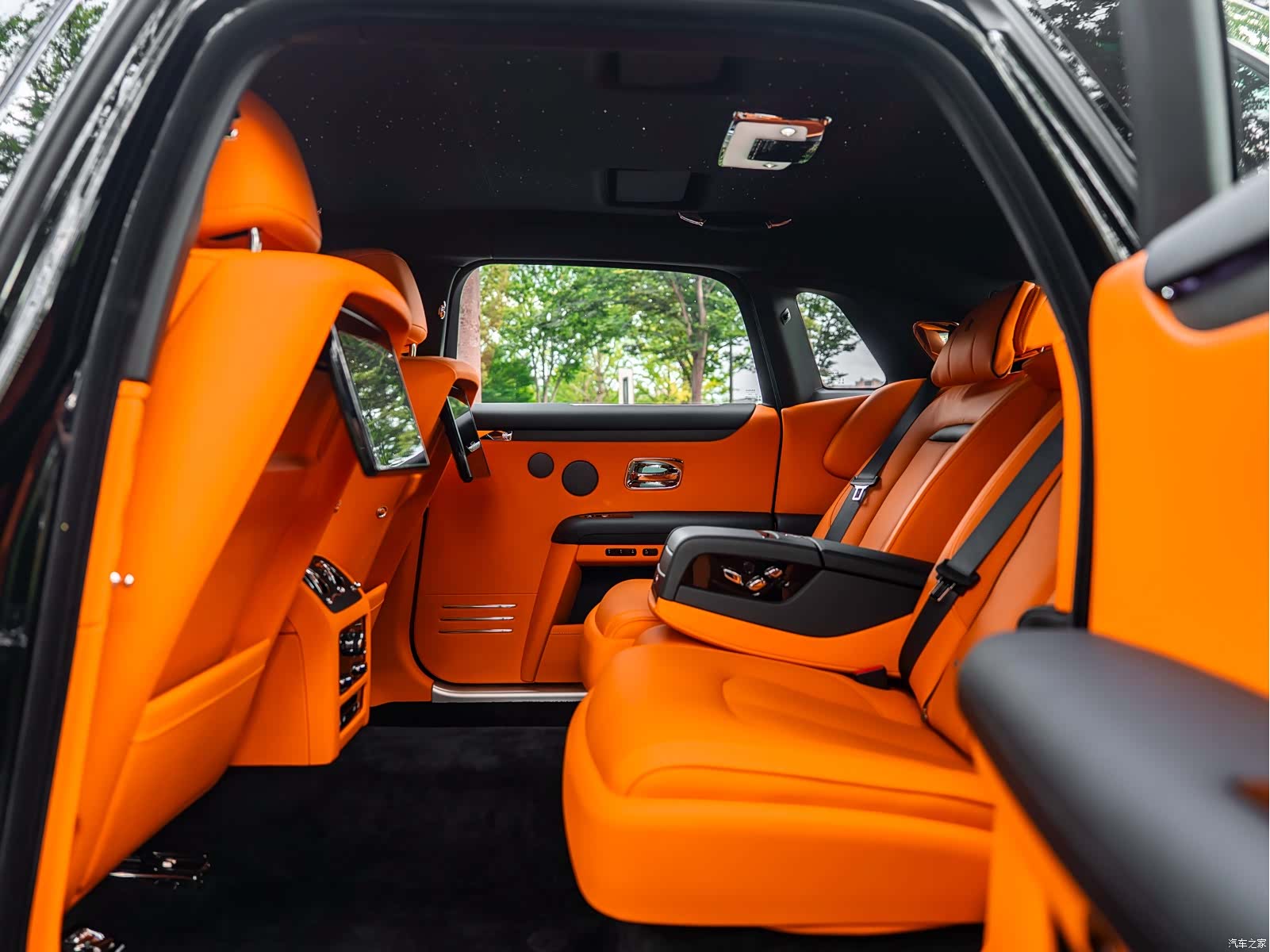 Rolls-Royce Ghost, 2026 18