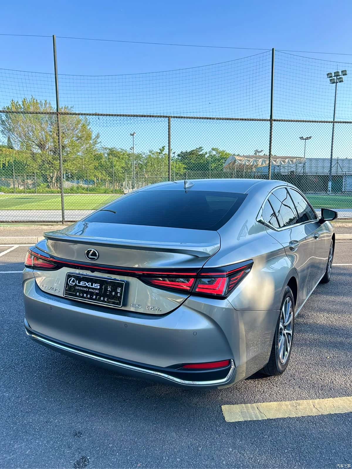 Lexus ES, 2025 3