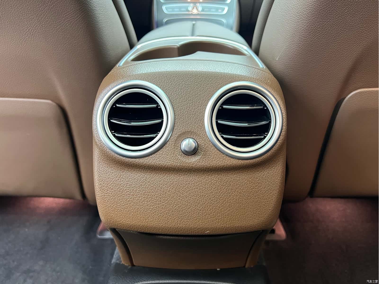 Mercedes-Benz E-Class, 2019 19