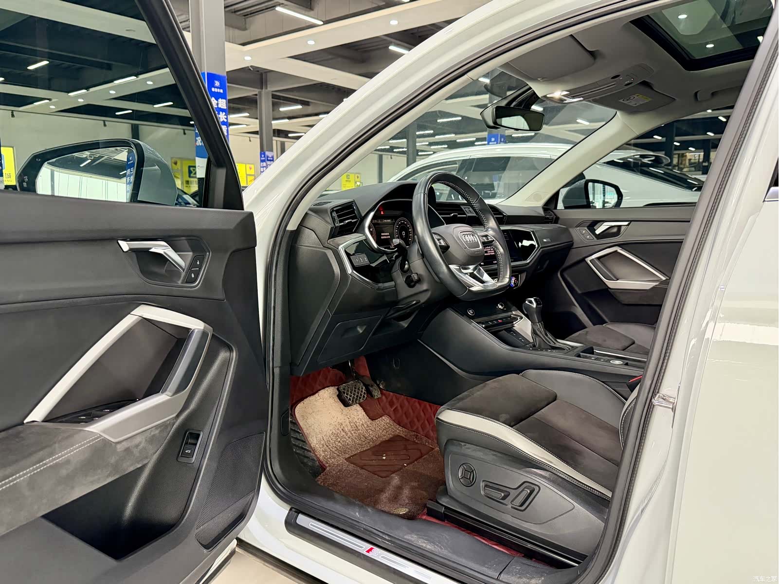 Audi Q3, 2022 4