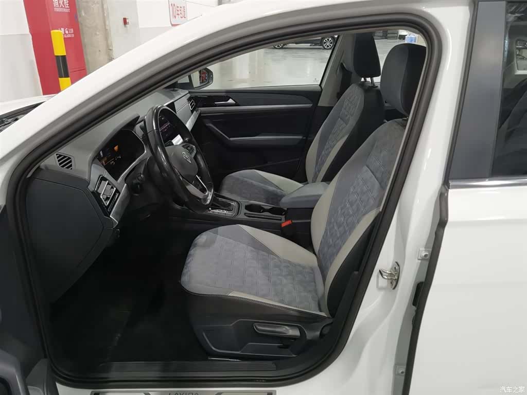 Volkswagen Lavida, 2022 10