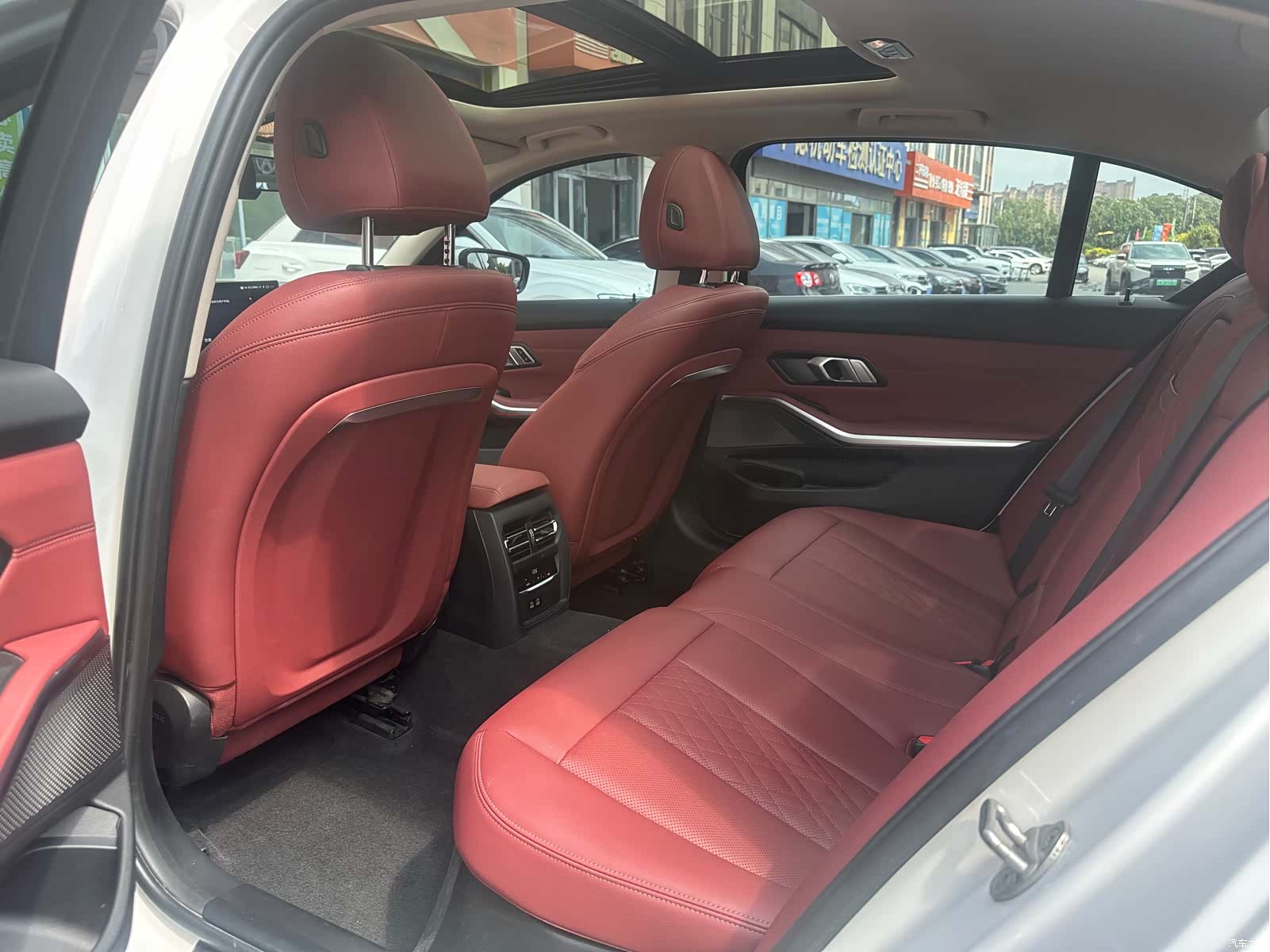 BMW 3 Series, 2023 10