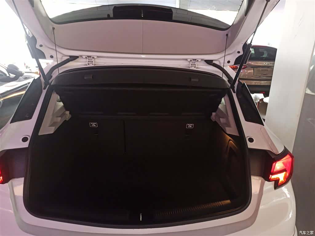 Buick Verano, 2017 9