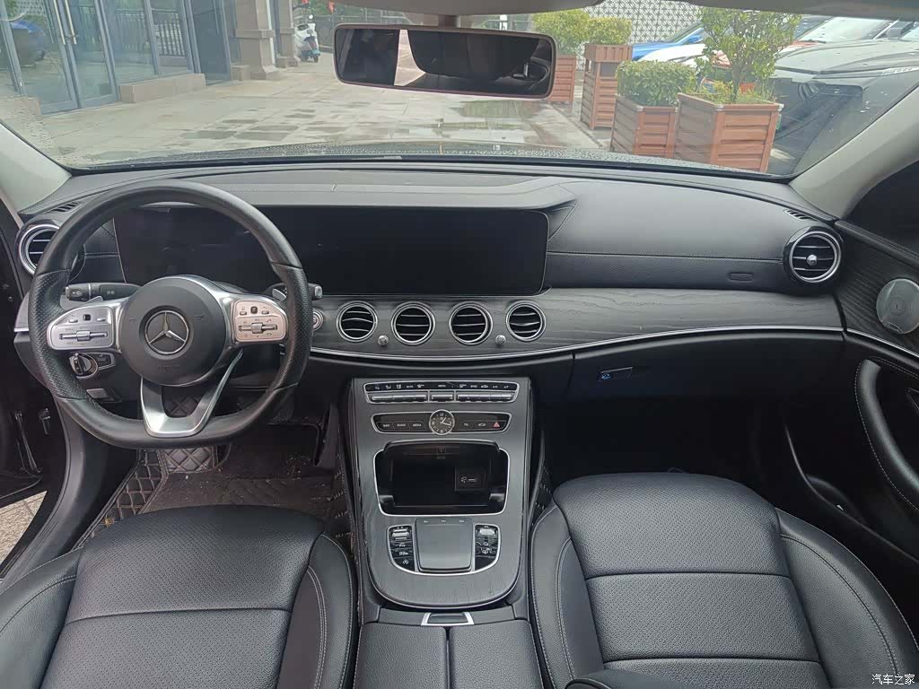 Mercedes-Benz E-Class, 2019 13