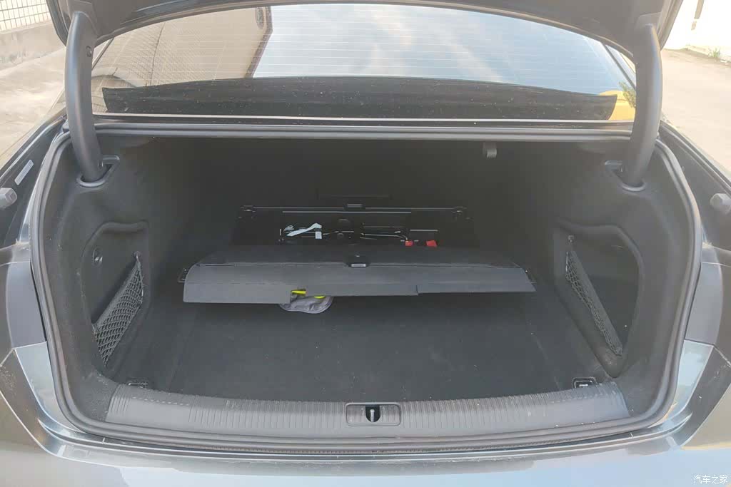 Audi A4L, 2021 4