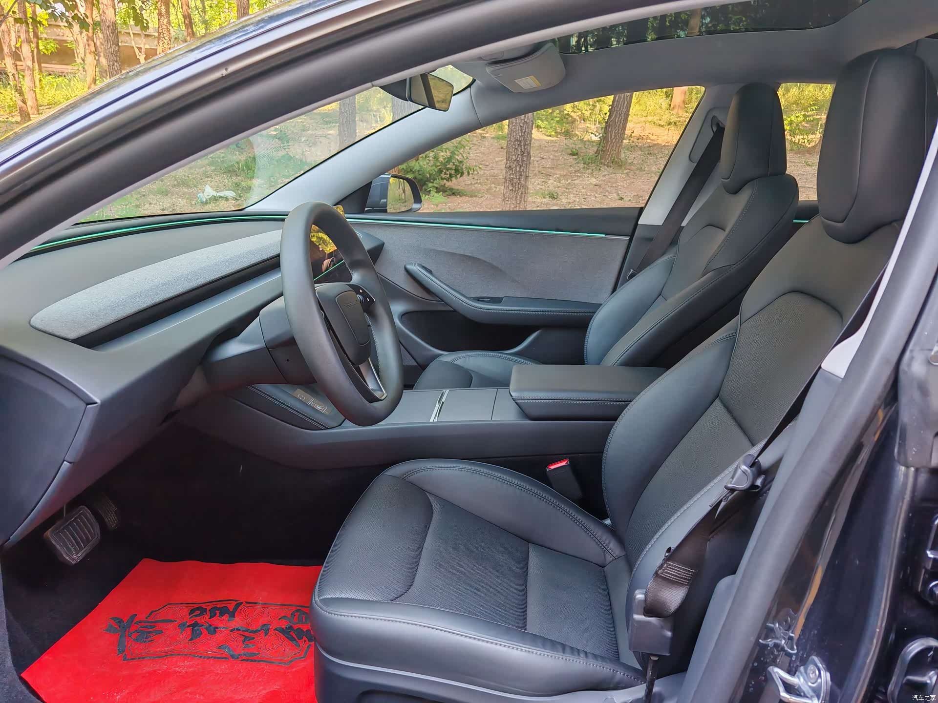 Tesla Model 3, 2025 6