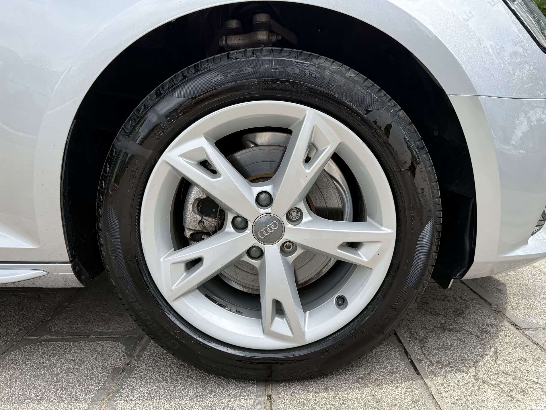 Audi A4L, 2017 29