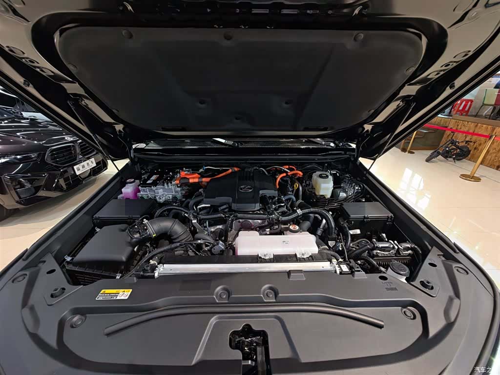 Lexus GX, 2025 11