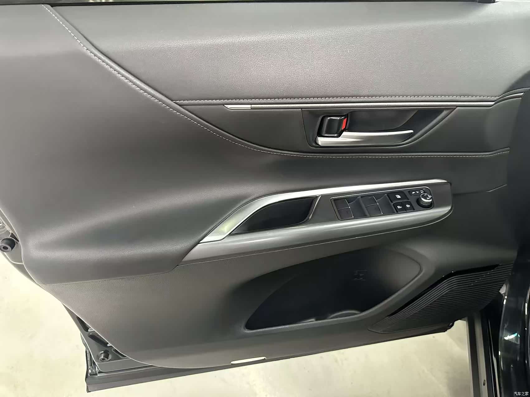Toyota Venza, 2023 13