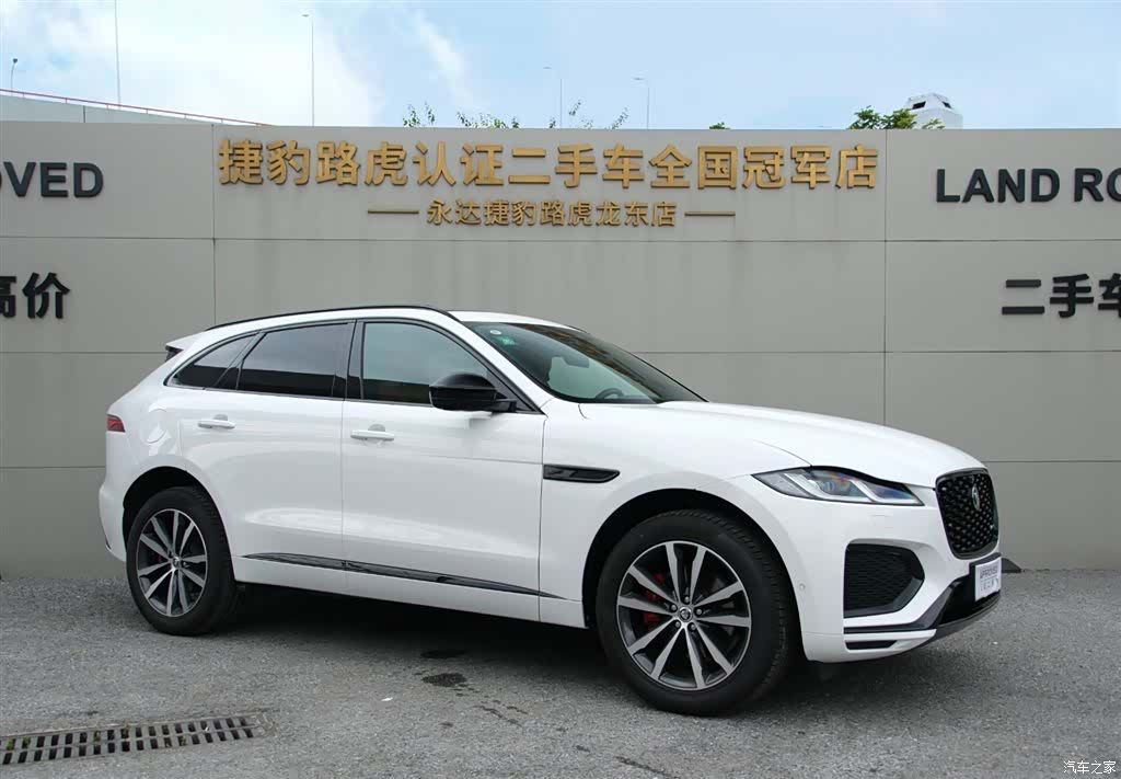 Jaguar F-PACE, 2025 3