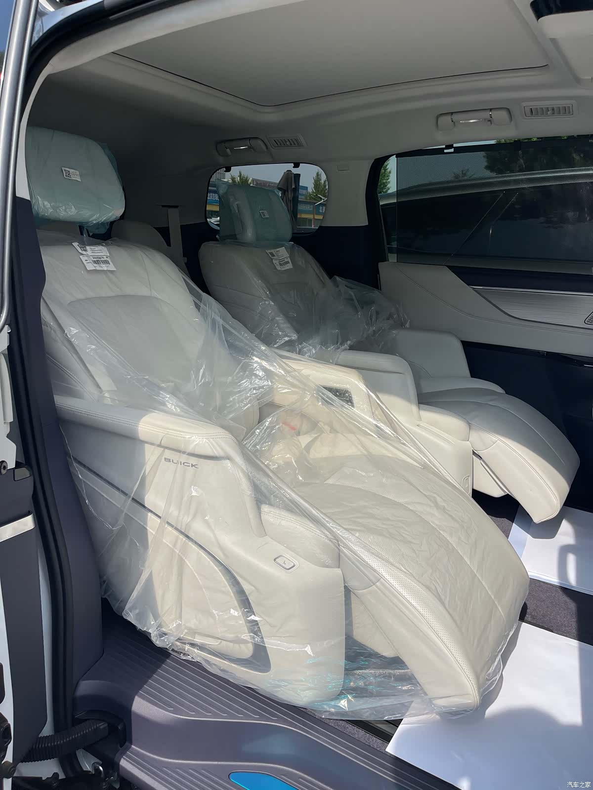 Buick GL8, 2025 19