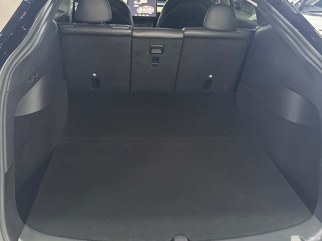 Tesla Model Y, 2022 13