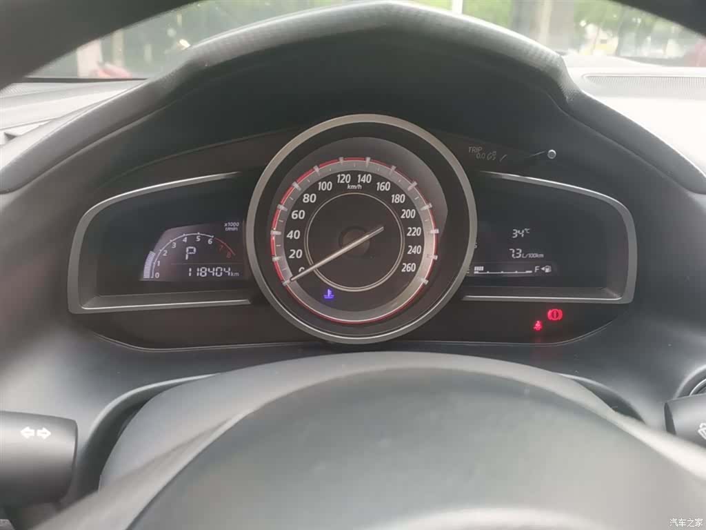 Mazda Mazda3, 2015 12